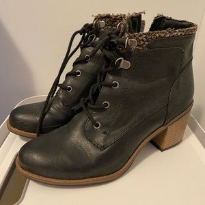 Tie up bootie, Only worn once